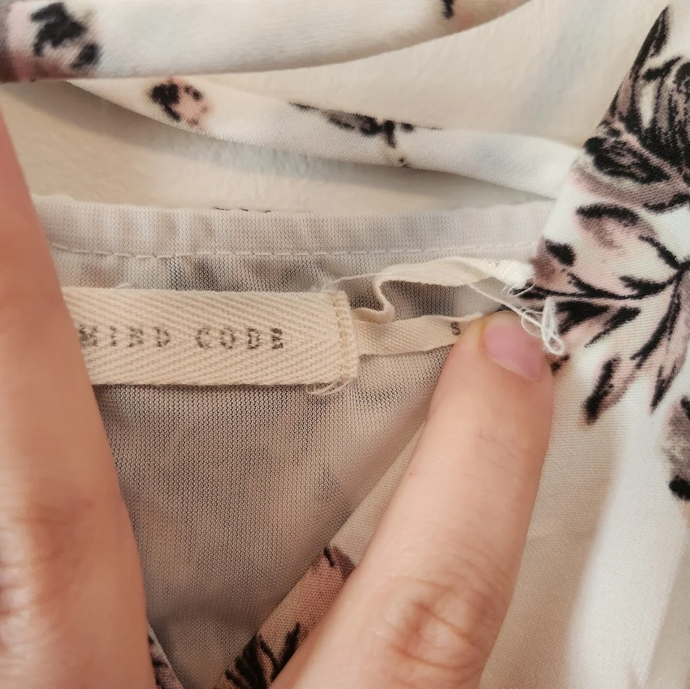 Floral Tank - Picture 3 of 4